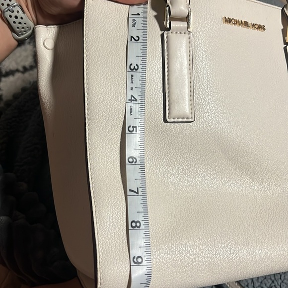 Cream color Michael Kors purse. Used a handful of times. - Picture 6 of 7